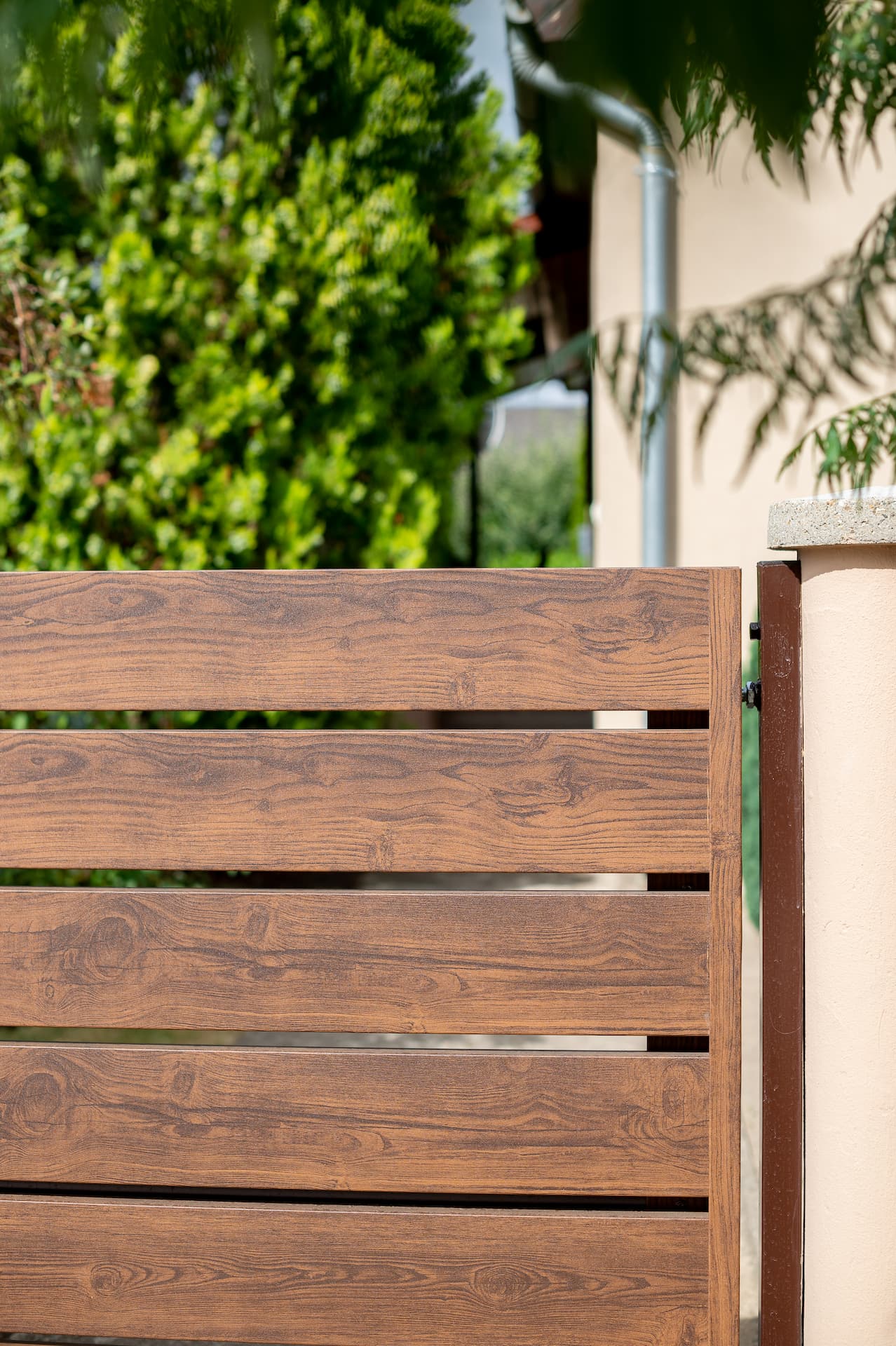 KÁLLÓ-fém Kft. gondozásmentes acél kerítései – tartósság és stílus egyben