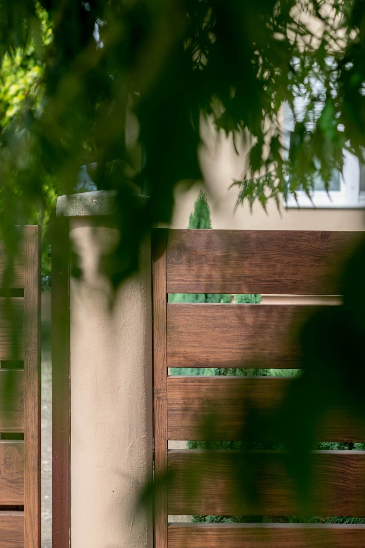 3+1 érv a lemezkerítés mellett – Tartós, esztétikus és költséghatékony